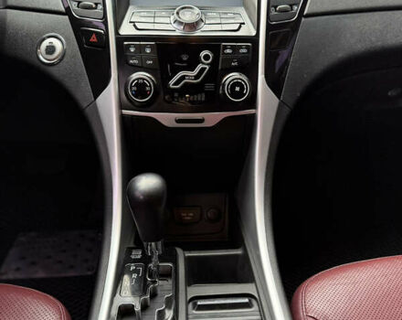 Черный Хендай Соната, объемом двигателя 2.4 л и пробегом 188 тыс. км за 12000 $, фото 29 на Automoto.ua