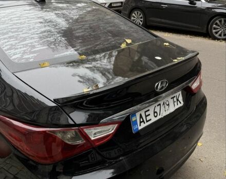 Черный Хендай Соната, объемом двигателя 2 л и пробегом 300 тыс. км за 6000 $, фото 3 на Automoto.ua
