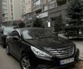 Черный Хендай Соната, объемом двигателя 2 л и пробегом 300 тыс. км за 6000 $, фото 2 на Automoto.ua