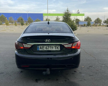 Черный Хендай Соната, объемом двигателя 2 л и пробегом 200 тыс. км за 6800 $, фото 4 на Automoto.ua