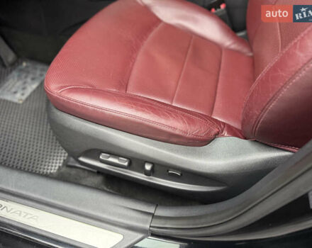 Черный Хендай Соната, объемом двигателя 2.4 л и пробегом 188 тыс. км за 12000 $, фото 23 на Automoto.ua