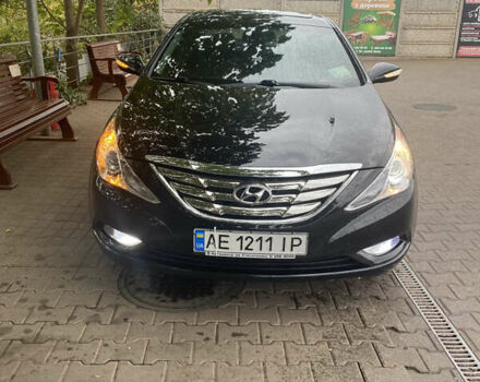 Чорний Хендай Соната, об'ємом двигуна 2 л та пробігом 200 тис. км за 9000 $, фото 2 на Automoto.ua