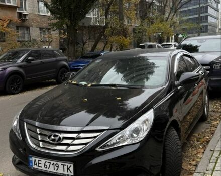 Черный Хендай Соната, объемом двигателя 2 л и пробегом 300 тыс. км за 6000 $, фото 1 на Automoto.ua