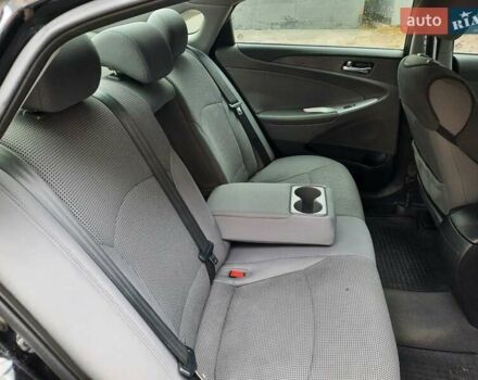 Черный Хендай Соната, объемом двигателя 2.4 л и пробегом 185 тыс. км за 8999 $, фото 22 на Automoto.ua