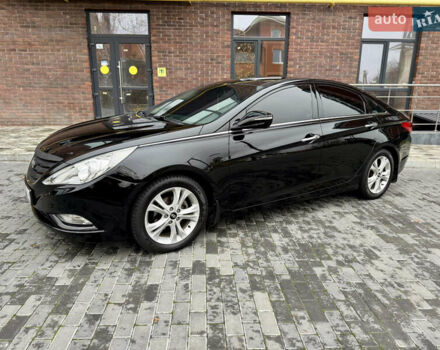 Черный Хендай Соната, объемом двигателя 2.4 л и пробегом 188 тыс. км за 12000 $, фото 1 на Automoto.ua