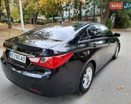 Чорний Хендай Соната, об'ємом двигуна 2.4 л та пробігом 185 тис. км за 8999 $, фото 2 на Automoto.ua