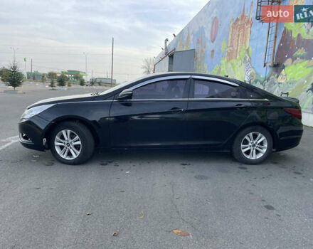Черный Хендай Соната, объемом двигателя 2 л и пробегом 200 тыс. км за 6800 $, фото 2 на Automoto.ua
