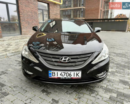 Черный Хендай Соната, объемом двигателя 2.4 л и пробегом 188 тыс. км за 12000 $, фото 14 на Automoto.ua