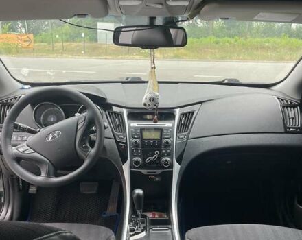 Черный Хендай Соната, объемом двигателя 2.36 л и пробегом 180 тыс. км за 8700 $, фото 10 на Automoto.ua