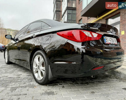 Черный Хендай Соната, объемом двигателя 2.4 л и пробегом 188 тыс. км за 12000 $, фото 5 на Automoto.ua