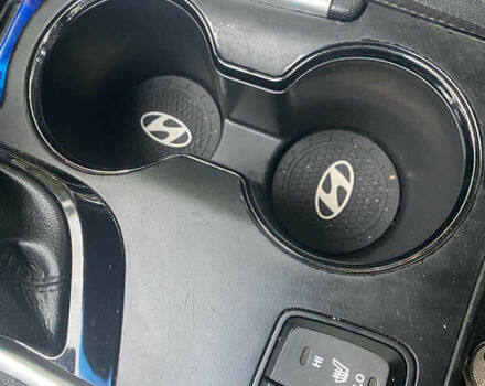 Чорний Хендай Соната, об'ємом двигуна 2 л та пробігом 200 тис. км за 9000 $, фото 19 на Automoto.ua