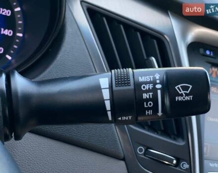 Чорний Хендай Соната, об'ємом двигуна 2.36 л та пробігом 198 тис. км за 8990 $, фото 39 на Automoto.ua