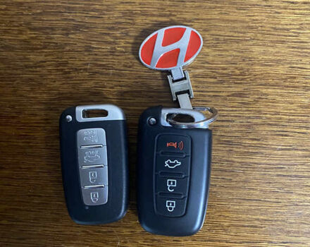 Чорний Хендай Соната, об'ємом двигуна 2 л та пробігом 200 тис. км за 9000 $, фото 21 на Automoto.ua