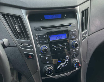 Черный Хендай Соната, объемом двигателя 2 л и пробегом 200 тыс. км за 6800 $, фото 14 на Automoto.ua