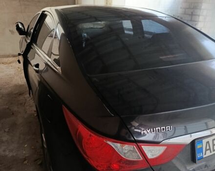 Черный Хендай Соната, объемом двигателя 2 л и пробегом 166 тыс. км за 9500 $, фото 2 на Automoto.ua