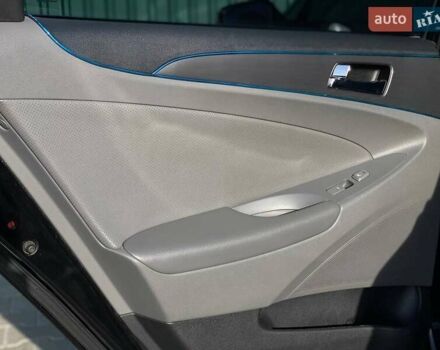 Чорний Хендай Соната, об'ємом двигуна 2.36 л та пробігом 198 тис. км за 8990 $, фото 45 на Automoto.ua