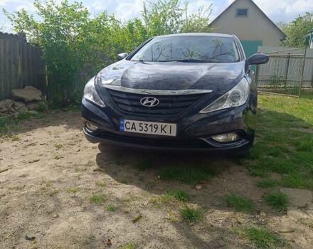 Черный Хендай Соната, объемом двигателя 2.36 л и пробегом 250 тыс. км за 8000 $, фото 2 на Automoto.ua