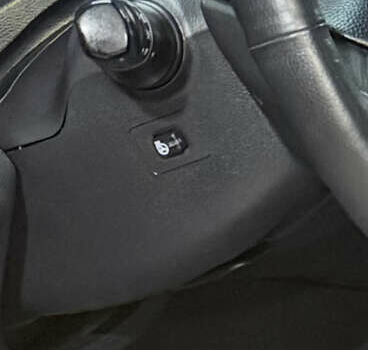 Чорний Хендай Соната, об'ємом двигуна 2 л та пробігом 224 тис. км за 10999 $, фото 19 на Automoto.ua