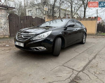 Чорний Хендай Соната, об'ємом двигуна 2 л та пробігом 224 тис. км за 10999 $, фото 3 на Automoto.ua
