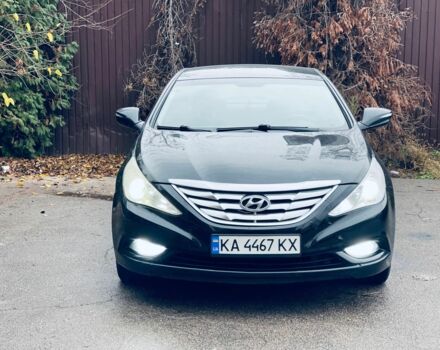 Черный Хендай Соната, объемом двигателя 2 л и пробегом 251 тыс. км за 7300 $, фото 1 на Automoto.ua