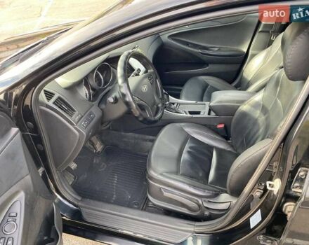 Хендай Соната 2013 в Одессе на Automoto.ua Черный Хендай Соната, объемом двигателя 2 л и пробегом 268 тыс. км за 7500 $, фото 4 на Automoto.ua