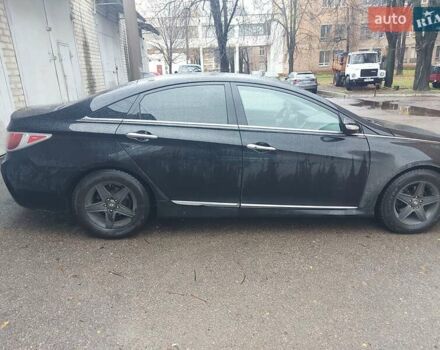 Черный Хендай Соната, объемом двигателя 2.36 л и пробегом 164 тыс. км за 8200 $, фото 5 на Automoto.ua