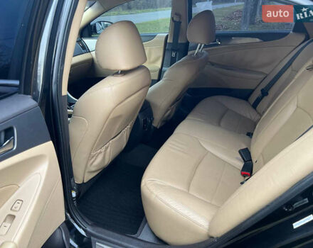 Чорний Хендай Соната, об'ємом двигуна 2.36 л та пробігом 245 тис. км за 9300 $, фото 15 на Automoto.ua