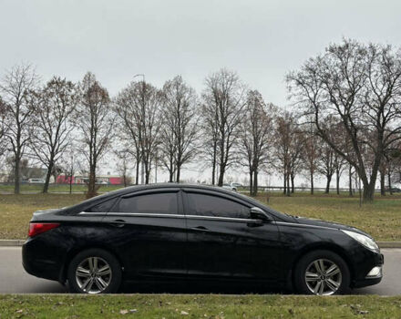 Черный Хендай Соната, объемом двигателя 2 л и пробегом 340 тыс. км за 6900 $, фото 3 на Automoto.ua