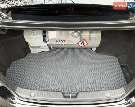 Чорний Хендай Соната, об'ємом двигуна 2 л та пробігом 224 тис. км за 10999 $, фото 6 на Automoto.ua