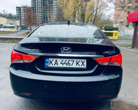 Черный Хендай Соната, объемом двигателя 2 л и пробегом 251 тыс. км за 7300 $, фото 6 на Automoto.ua