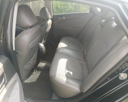 Черный Хендай Соната, объемом двигателя 2.4 л и пробегом 160 тыс. км за 8500 $, фото 6 на Automoto.ua