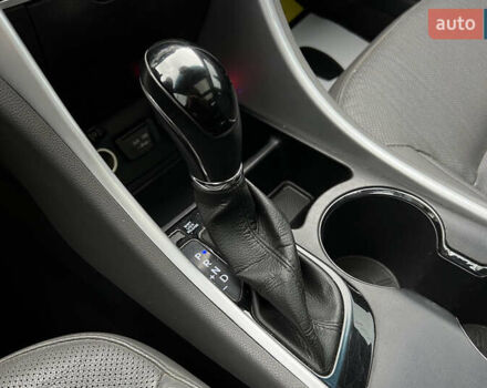 Черный Хендай Соната, объемом двигателя 2.36 л и пробегом 137 тыс. км за 10750 $, фото 17 на Automoto.ua