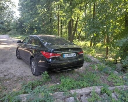 Чорний Хендай Соната, об'ємом двигуна 2 л та пробігом 226 тис. км за 8000 $, фото 1 на Automoto.ua