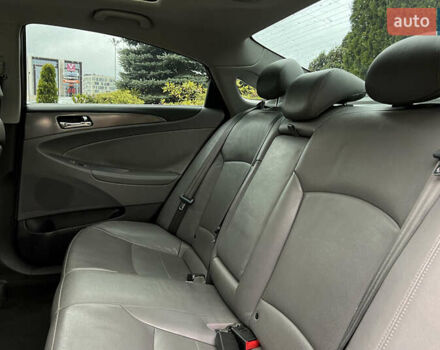 Черный Хендай Соната, объемом двигателя 2.36 л и пробегом 137 тыс. км за 10750 $, фото 20 на Automoto.ua