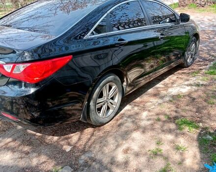 Чорний Хендай Соната, об'ємом двигуна 2 л та пробігом 246 тис. км за 8850 $, фото 2 на Automoto.ua