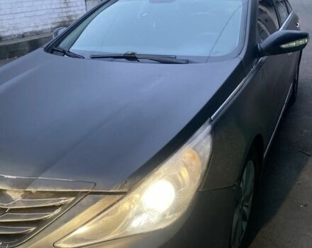 Чорний Хендай Соната, об'ємом двигуна 2.4 л та пробігом 300 тис. км за 5550 $, фото 1 на Automoto.ua