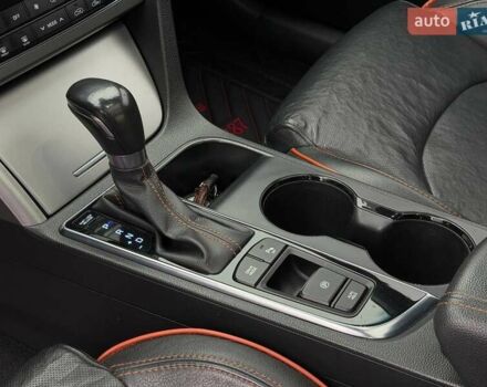 Черный Хендай Соната, объемом двигателя 2 л и пробегом 123 тыс. км за 12800 $, фото 21 на Automoto.ua