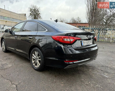 Черный Хендай Соната, объемом двигателя 2 л и пробегом 249 тыс. км за 7500 $, фото 4 на Automoto.ua