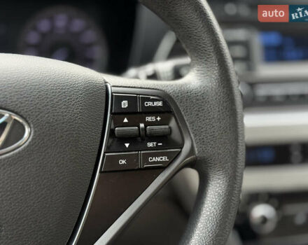 Хендай Соната 2014 у Ковель на Automoto.ua Чорний Хендай Соната, об'ємом двигуна 2.36 л та пробігом 215 тис. км за 10500 $, фото 31 на Automoto.ua