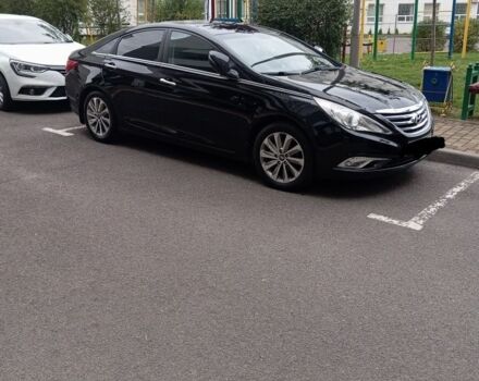 Черный Хендай Соната, объемом двигателя 2.4 л и пробегом 190 тыс. км за 10200 $, фото 1 на Automoto.ua