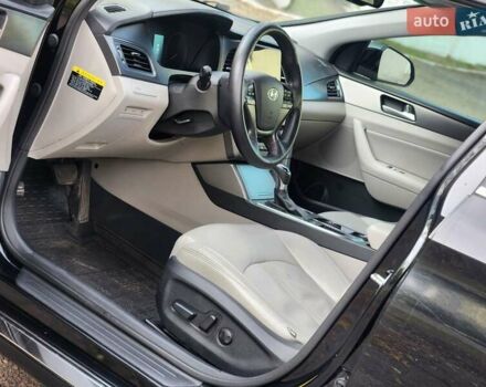 Хендай Соната 2014 у Кам'янське (Дніпродзержинськ) на Automoto.ua Чорний Хендай Соната, об'ємом двигуна 2.36 л та пробігом 229 тис. км за 8700 $, фото 8 на Automoto.ua