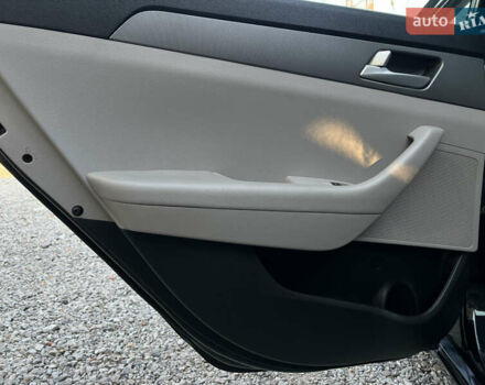 Черный Хендай Соната, объемом двигателя 2.36 л и пробегом 166 тыс. км за 10700 $, фото 15 на Automoto.ua