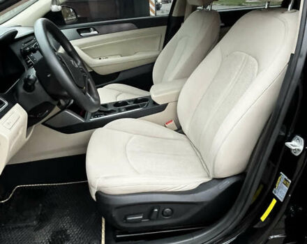 Черный Хендай Соната, объемом двигателя 2.36 л и пробегом 144 тыс. км за 10999 $, фото 10 на Automoto.ua