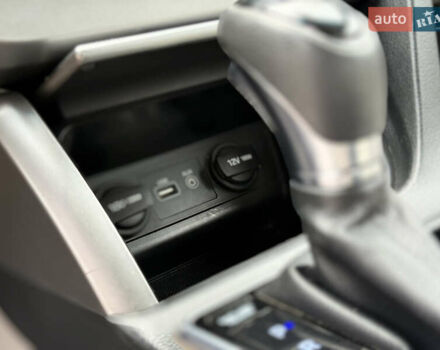 Хендай Соната 2014 у Ковель на Automoto.ua Чорний Хендай Соната, об'ємом двигуна 2.36 л та пробігом 215 тис. км за 10500 $, фото 27 на Automoto.ua