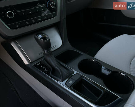 Черный Хендай Соната, объемом двигателя 2.36 л и пробегом 166 тыс. км за 10700 $, фото 24 на Automoto.ua