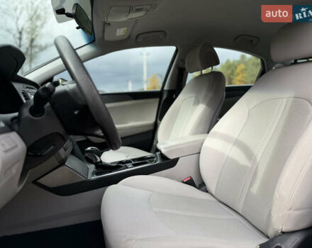 Хендай Соната 2014 у Ковель на Automoto.ua Чорний Хендай Соната, об'ємом двигуна 2.36 л та пробігом 215 тис. км за 10500 $, фото 20 на Automoto.ua