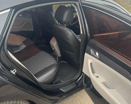 Чорний Хендай Соната, об'ємом двигуна 2.36 л та пробігом 203 тис. км за 8000 $, фото 4 на Automoto.ua
