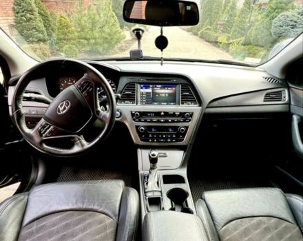 Черный Хендай Соната, объемом двигателя 2.4 л и пробегом 150 тыс. км за 12000 $, фото 15 на Automoto.ua