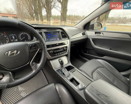 Черный Хендай Соната, объемом двигателя 2 л и пробегом 249 тыс. км за 7500 $, фото 24 на Automoto.ua