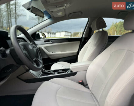 Хендай Соната 2014 у Ковель на Automoto.ua Чорний Хендай Соната, об'ємом двигуна 2.36 л та пробігом 215 тис. км за 10500 $, фото 19 на Automoto.ua